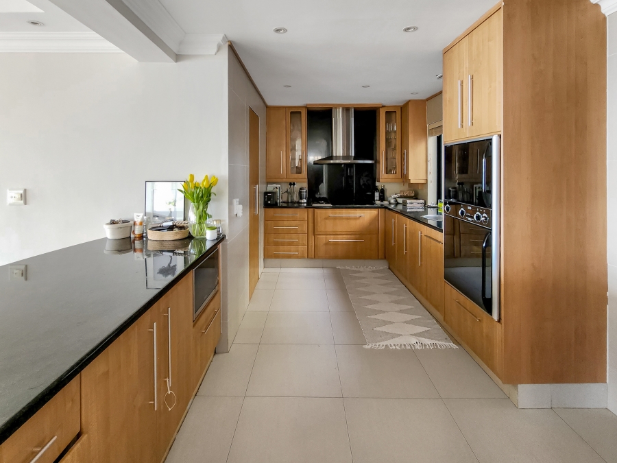 To Let 4 Bedroom Property for Rent in Camps Bay Western Cape